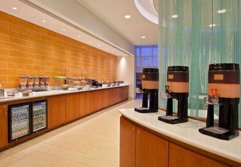 Springhill Suites Pittsburgh Southside Works Restaurant photo